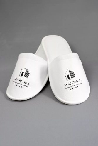 Hotelpantoffeln Logo - Fordern Sie unser Angebot an